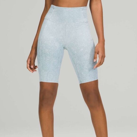 Lululemon Fast Free Short 10" City Grit White Blue Fog size 4 Biker W7BKCS - Picture 1 of 10